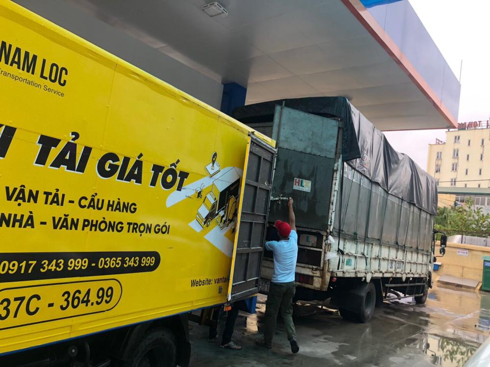 xe tải chở hàng tại Nghệ An